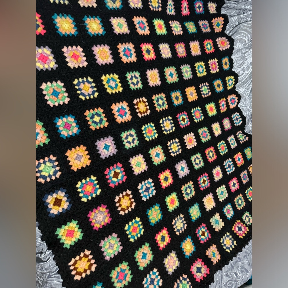 Vintage Rosanne crocheted granny square blanket